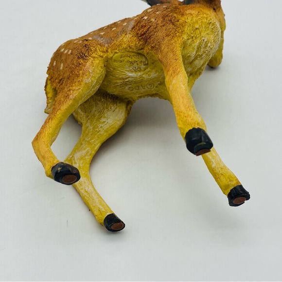 Vintage Fawn Deer Figurine Spotted Ashton Drake Galleries Heavy 1995 - Picture 10 of 10